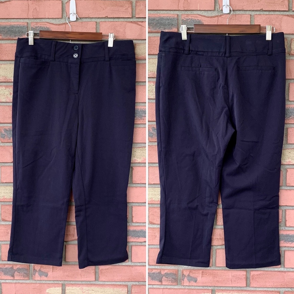 Maurices I Am Polished Capri Pants Navy  Size 9/10